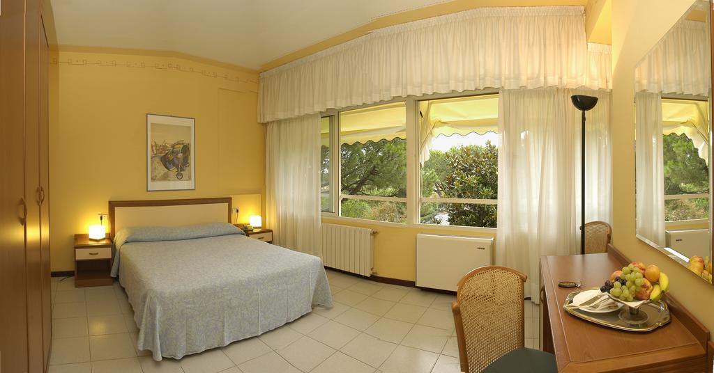 Hotel Le Ginestre Lido di Camaiore Ngoại thất bức ảnh