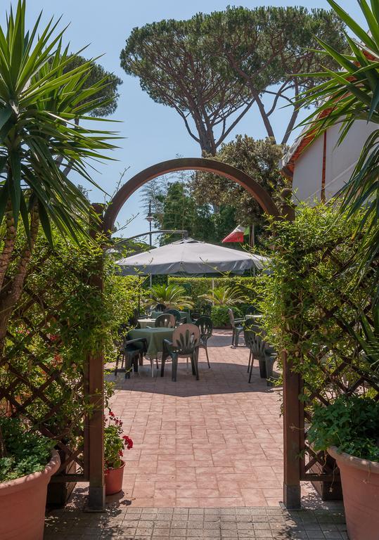 Hotel Le Ginestre Lido di Camaiore Ngoại thất bức ảnh