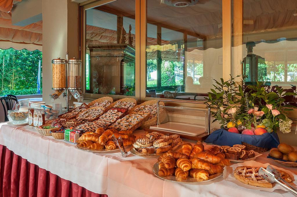 Hotel Le Ginestre Lido di Camaiore Ngoại thất bức ảnh