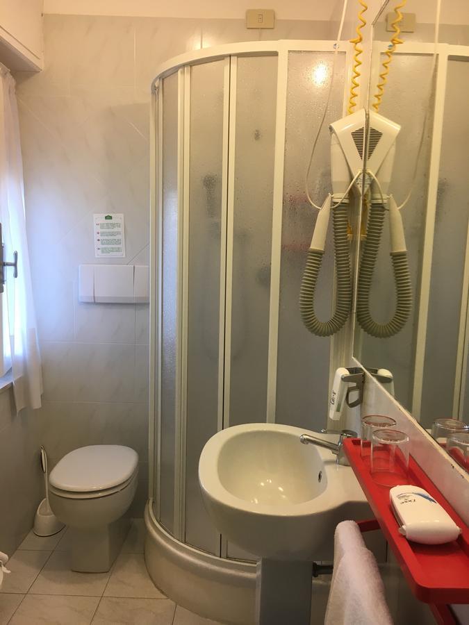 Hotel Le Ginestre Lido di Camaiore Ngoại thất bức ảnh
