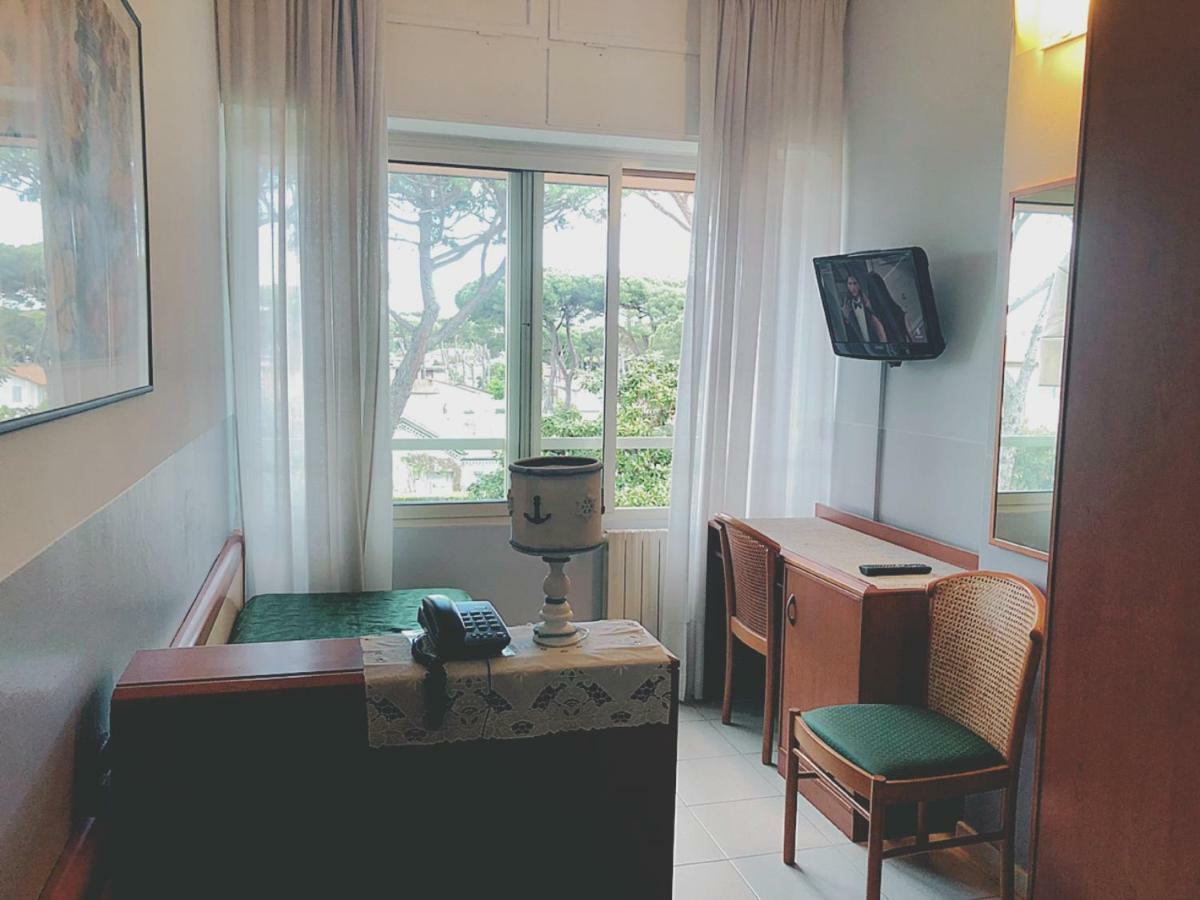 Hotel Le Ginestre Lido di Camaiore Ngoại thất bức ảnh
